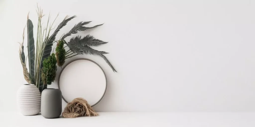 How to Create a Balanced Look With Mixed Wall Decorations How to Create a Balanced Look With Mixed Wall Decorations